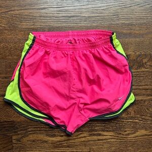 Nike Women's Tempo Track Running Shorts Pink/Volt Small